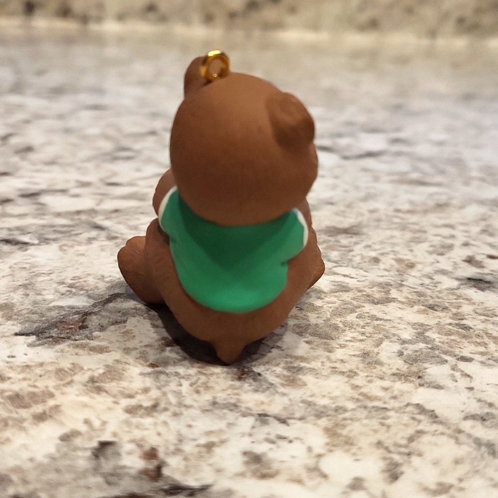Vintage Hallmark 1997 Grandma Bear Ornament - Picture 6 of 7